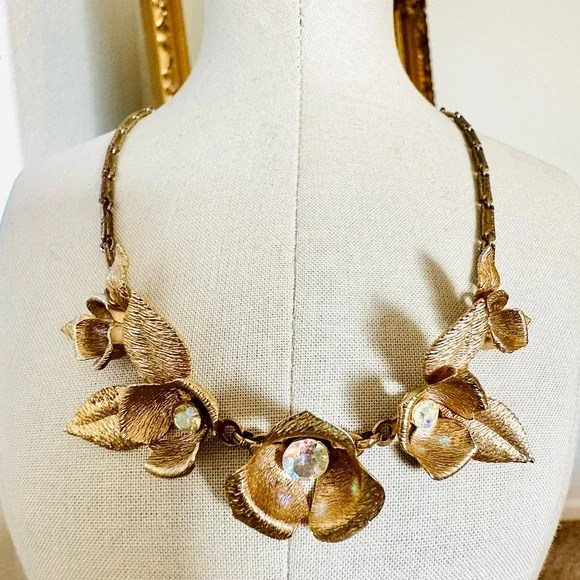Vintage Deco Rhinestone Flower Statement Necklace - Picture 16 of 17